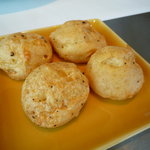 Benoit Alain Ducasse - グジェール。パルメザンチーズの風味のするシューです。