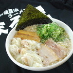 背脂醤油ラーメン まる星 - 料理写真: