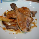 Benoit Alain Ducasse - ホロホロ鳥のモモ肉のロースト クリームソース きのこのソテー☆