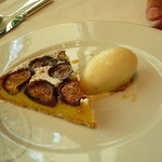 Benoit Alain Ducasse - イチジクのタルトとハチミツのアイスクリーム♪