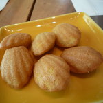 Benoit Alain Ducasse - 栗の花のハチミツが入ったマドレーヌ☆