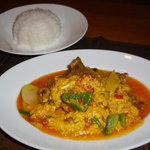 ジャスミンタイ - ソフトシェルクラブのカレー炒めとライス