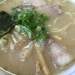 岡本中華 - 中華そば小ズーム