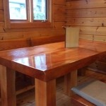 とんかつ ひろまつ - ゆったりとした座席。