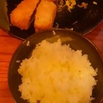 とんかつ ひろまつ - ふかふかご飯はおかわり無料ってわけではないらしい。以前はあった１杯無料の記載はなし。