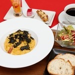 Japanese-style carbonara with seaweed and bacon