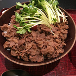 京橋 婆娑羅 - 牛梅しぐれ丼。牛がいっぱいで、美味しくいただきました。