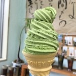 八万寿茶園 - 抹茶ソフトクリーム、いただきま〜す