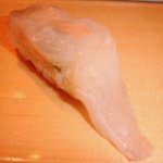 鮨処寿司大 - 岩塩で食べる平目