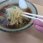 かまだ屋 - 麺リフト、、、意味あるか？？ないかもな(汗)