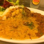 36.5℃ kitchen - キーマとフレンチの2色カレー