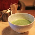 京都 アンテナショップ 丸竹夷 - ドリンク写真:抹茶（琵琶の白）