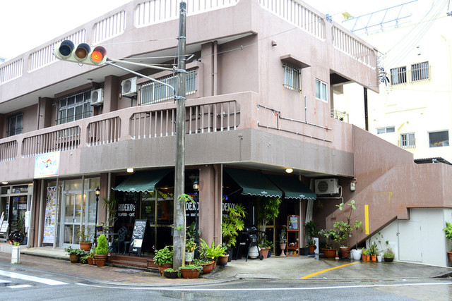ヒデコズ カフェ Hideko S Cafe 嘉手納町 シーフード 食べログ