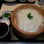 小豆島 大儀 銀座店 - たらい素麺