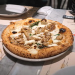 da GIORGIO - ピッツァ・ポルチーニ(水牛モッツァレラ、伊産ポルチーニ茸、パルミジャーノチーズ、バジル)
