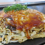 Okonomiyaki Aru - お好み焼き(肉・玉子・そば)