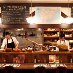 アマ・ルール - シェフとスペインの話で盛り上がって下さい。