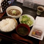 おっ母さん - 「やわらかもつ煮定食 (700円)」