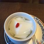ホテルオークラ 中国料理「桃花林」 - 杏仁豆腐