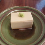 蕎麦 たじま - 胡麻寄せ豆腐　620円　通常の1/2の大きさ