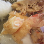 蕎麦 たじま - 車海老　断面写真　しっかりとした火通りで・・・(-_-;)