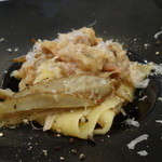 宮崎県産日南鶏の白ワイン煮込みと新牛蒡のマルタリアーティ