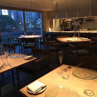西中洲唯一の夜景の見えるフランス料理店
