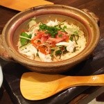 魚菜 由良 - 土鍋ご飯。しゃぶしゃぶの出汁とともにいただきます。お焦げが最高～❤