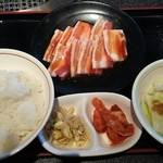 Yakiniku takarajima - 豚カルビランチ