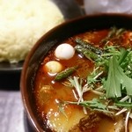 ラマイ - なみなみと入ったコクのあるスープカレーとライス M！
            大盛りは無料なのでどんと頼んでみよう～(*^-^*)