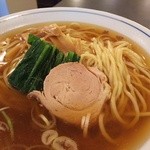 菊凰 - チャーシューと麺