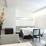 Élan - 店内のテーブル席の風景です