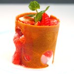 Élan - ランチコース 5940円 の苺とフロマージュブラン