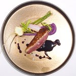 Élan - ランチコース 5940円 の青森県産バルバリー種の鴨ロースと東京小野菜