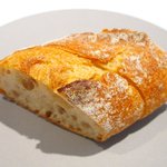 Élan - ランチコース 5940円 のパン