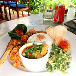 Cafe Wayan & Bakery - ナシ・チャンプル