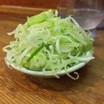 龍上海 - トッピング無料券をいただいたので、ねぎ♡  山盛りでウレシイ♡