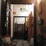 鮨 福萬 - お店は「惣」の奥にあります。