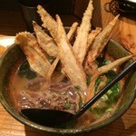 大地のうどん - 平日限定セットのうどんはごぼう天・肉・ワカメ入り