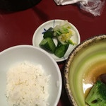 長崎卓袱浜勝 - ごはん（おひつから）と香の物