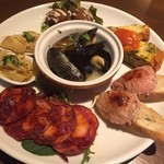 タイーム - ２０１６・４月　前菜盛り合わせ