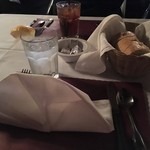 The Bull Pen - テーブルセット＆サワードー