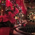 The Bull Pen - 店内（クリスマス、夜）