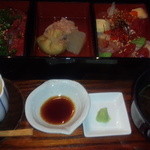 いせもん本店 - 彩二色重　1,650円