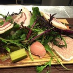 レストランユニック - 前菜盛り合わせ背面