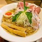 燃えよ麺助 - 金色貝そば