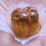 パン屋カフェ キャトル - ベーカリーコーナー：ふんわりブリオッシュ