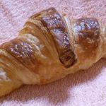 パン屋カフェ キャトル - ベーカリーコーナー：クロワッサン