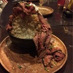 アメリカンダイニング レッド ネック - ローストビーフ丼断面