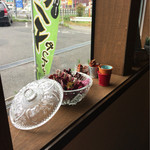 アメリカンダイニング レッド ネック - 出窓もオシャレ♪